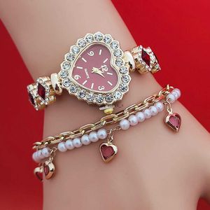 Fashionabla kärleksformad armbandklocka uppsättning med diamant inlagd färgglada persika hjärtkvarn kvinnor