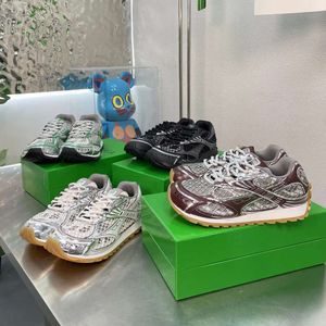Designer 24SSS Unisex atmungsaktives Mesh Sneakers Orbit -Serie Sportschuhe Leder -Maschen Farbe passende Schnüre -up -Lässer gemischter Farbschuhe für Paare