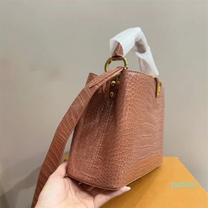 24SS Women's Luxury Designer Handbag (Crocodile Print) Women's Handbag Shoulder Bag Crossbody Bag Solid Color Makeup Bag Purse 27CM