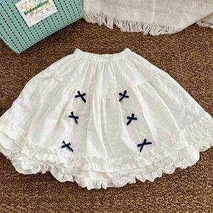 Kjolar kjolar hjortar jonmi 2024 våren ny koreansk stil baby flicka tutu skidåkning jacquard stickad båge småbarn prinsessa ruched skidåkning wx5.21