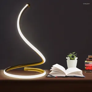Lampade da tavolo Small Night da scrivania da scrivania a forma di atmosfera creativa minimalista modellazione decorativa camera da letto