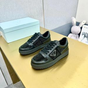 Berömda män skor prax 01 sneakers renylon borstat läder nylon mesh vit svart skateboard promenader löpare kristall casual utomhus sportsko EU38-46 5.23 05