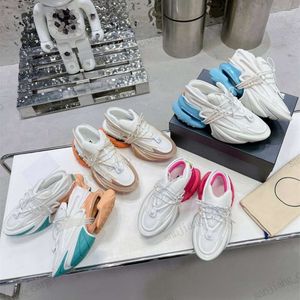 Av högsta kvalitet män kvinnor casual skor enhörning mode utomhus sport löpskor rymd bomull metaverse mens sneakers tränare löpare kula svart vit