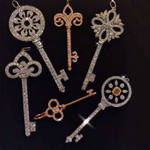 Designer's Brand key necklace 925 Sterling Silver sunflower snowflake Key Necklace Yingwei flower heart crown Luan tail Flower Pendant