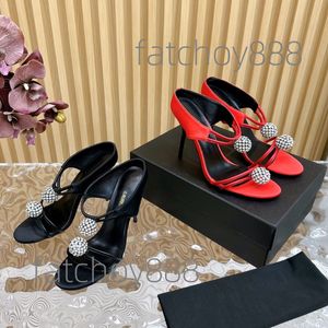 Designer clássicos sapatos femininos saltos sandálias Fashion praia de vestido de fundo grosso Alfabeto Lady Sandal Leatra Alto Salto 11 cm 35-43