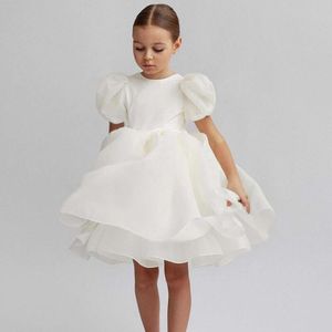 Flower Girls Białe sukienki na ślub Eleganckie Eleganckie dla dzieci Gala urodzinowa sukienka Puff Sleeve Kostium Komunii L2405