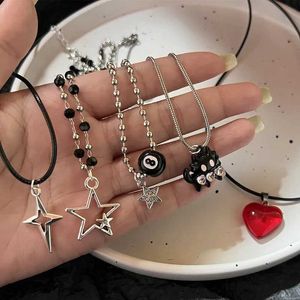 Pendanthalsband Vintage Fashion Leather Rope Star Pendant Halsband för Mens Antique Silver smycken Tillbehör Y2K Aesthetics S2452206