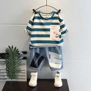 Summer Baby Boy Clothes Set Letter Thirt e jeans Shorts 2 pezzi Siding Fashion Children Cucione Sfoglia