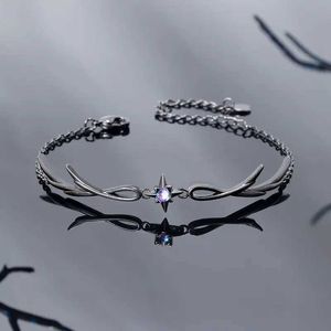 Bangle requintada e brilhante zirconia estrela feminina simples gótico anjo escuro asas de tendência jóia menina presente q240522