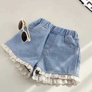 Shorts Shorts 2024 New Summer Girls Cool and Cute Denim Clothing Shorts Jeans Childrens Clothing Casual Shorts Baby Bottom WX5.22