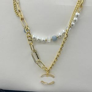 Charm Womens Designer Halsketten Diamant Brief Anhänger Gold plattiert Kupfer Halsketten Halskette Schmuck Hochwertige Geburtstagsfeier Geschenke