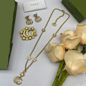 Designer Women Designer Earrings Necklace Brass Letter Colorful Diamonds Luxury Fashion Jewelry Sets European fashion accessories