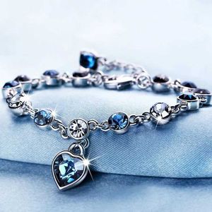 Bangle Luxury Ocean Heart Blue Crystal Womens Blue Cubic Zirconia Love Charm Armband Anniversary Valentines Day Gift Jewelry Q240522