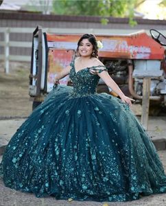 Abiti da festa abito da ballo verde lunghezza del pavimento di quinceanera fuori dalla spalla abiti da principessa di tulle di alta qualità 2024