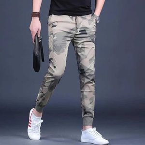 Herrbyxor Summer Kpop Fashion Style Harajuku Slim Fit byxor Tryckt alla Match Thin Style Casual Pants Korean Style Camouflage Pants T240523