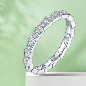 Bu Ringe Personalisierte Design Ring Schmuck Sinn kreative mechanische Schlangenmädchen Arrangement Präzision Mosang Stein 50 Punkte