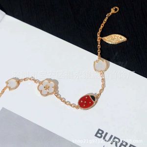 Master designed exquisite Vaned jewelry bracelet Gold High Five Flower Ladybug Bracelet Female Red with Original logo