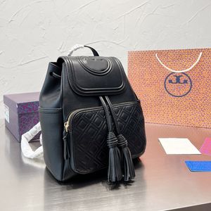 Projektantka lub dziewczyna plecak mody torebka torba podróżna