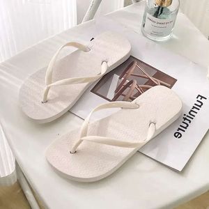 2024Female Non-Slip Summer Wear Casual Flip-Flops Bath Sandals Beach Shoes Fashion Couples Clip 814