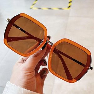 Солнцезащитные очки винтажные нерегулярные квадраты для женщин модные бренд апельсиновый чай градиент солнечные очки Женские элегантные очки UV400 193G