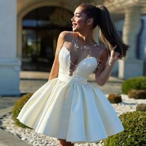 New White Pretty Short Homecoming Dress O Neck Sleevels Beadings Satin Ball Gown Women Elegant Prom Party Tail Gowns 0518