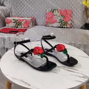 Designer chinelos femininos sandálias planas flores faixas de couro preto feminino sandálias finas fivela feminina sapatos de verão praia chinelos slides com caixa