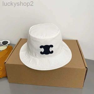 Wide Brim Hats Designer Embroidered Bucket Hat Female Summer Casual Fishermans Cap Hundred Take Protection Sun Fashion Street