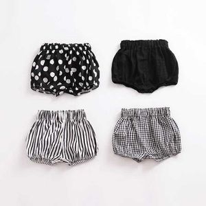 Shorts Cotton baby shorts newborn baby pants pure flower baby legs boys and girls shorts Y240524