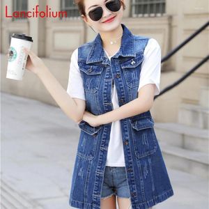 Kvinnors västar Summer Fall Women 2024 Denim Vest Vintage Korean Black Ripped 4Pocket Längre last Basic Harajuku Button Top Jeans Jacket