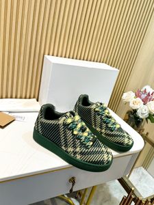 Women BOX sports shoes plaid round boys flying woven leisure shoes luxury design