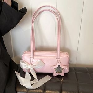 Женщина -свободная сумка подмышки с звездной подвесной модной кошелькой для плеча сплошной цвет y2k сумка подмышки для девочек на открытом воздухе ежедневная сумка 240524