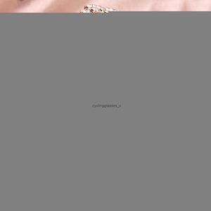 Nowa moda popularna lekka luksusowa diament Student Koreańskie edycja modna stalowa opaska kwiatowa płyta damska zegarek bransoletki