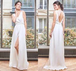 Summer Beach Bohemian Wedding Dresses Sexig Backless A Line V Neck Split brudklänningar Enkla designade kläder de Soriee BC18542