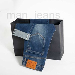 Herr jeans designer höst och vinter jeans män blå arbete färg casual mångsidig broderi små raka rör mode märke mäns jeans mode män