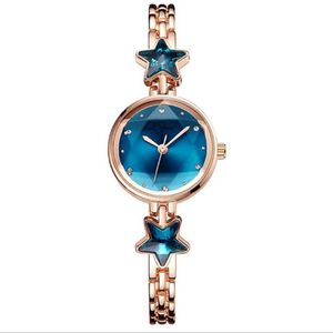 Modearmband attraktiv kvinnors titta på kreativa diamant kvinnliga klockor kontrakterade små dial stjärna damer armbandsur 276k