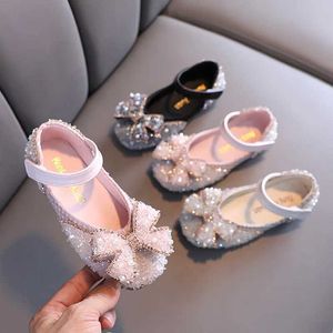 Flat shoes Preschool Dress Shoes Party Flower Girl Ballet Apartment Sandals Shining Classic Bow Princess Crystal Sequin Dance Shoes Q240523