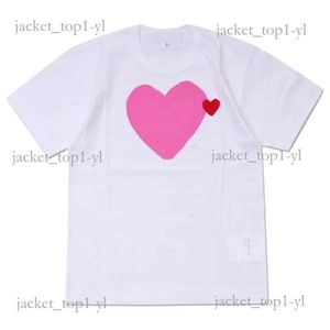 Commes Play Fashion Herren T -Shirt Designer Red Heart Casual Women Shirts Abzeichen Baumwolle Stickerei Kurzarm Polo Sommer T -Shirt Top Ckim Zrou des Garcon 6ab4