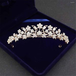 Nakrycia głowy Vintage Wedding Butterfly Flower Bridal Crown Hair Akcesoria Pearl Tiara Druhna Dziewczyny Gałęzie Gałęzie Pałąk głowa 310U