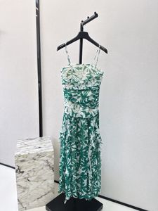 Design de nicho da moda, o mais recente vestido de estampa floral fresca para primavera/verão 2024