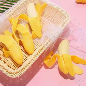 Süße Frucht-Quadrische Kugeln zappeln sensorisch Squeeze Stress Relief Hand Anti-Angst Banane dehnbar langsam aufsteigende Spielzeug