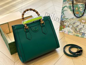 Designer Bamboo Tote Bags Fashion New Vintage Handbag Shoulder Business Crossbody Bag Women Genuine Leather Bamboo Knuckle Bag Plain Metal Letter