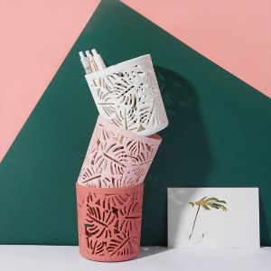 Creative Hollow Leaves Pencil Pot Holder Brush Storage Container Desk Organizer Plastic Stationery Pen Holder Office Supplies