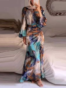 Основные повседневные платья элегантная с плиссированная с печи длинная юбка подходит для женщин наполовину высокая шея.
