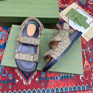 2024SS Womens Denim Canvas Sandalen Doppelstrap-Design Leder Sandale Outdoor-Strandlaafer Innenkurs