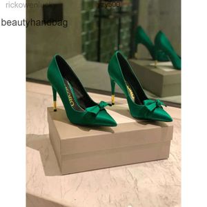 Tom Fords Dress Shoes Party Lady Brands High Luxury Heel Shoes Summer طوال اليوم لتصميم الصنادل الخلفية Bow Tie Pump Suede Sexy High High Cheels 35-43 As7T