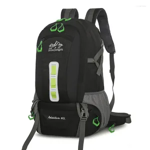 Aventura ao ar livre de mochila para o homem 2024 Caminhando camping rucksack machado de lazer masculino Bolsa de montanhismo Adolescentes esportes de mochilas