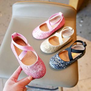 Flat shoes Princess Sparkling Leather Girls Shoes Soft Comfortable Shiny Sequins Childrens Shoes Sweet Wedding Party Apartment Mary Jane Shoes Q240523