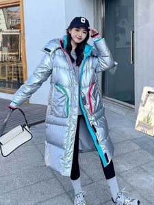 Kvinnor Down Parkas Glossy Parka Snow Coat Womens 2023 Fashion Thicken Winter Hooded Löst långjacka Kvinnlig vindtät regntät varmt kläder T240523