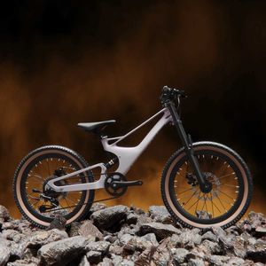 Велосипеды 22-дюймовый детский мягкий хвост MTB Bicycle Magnesium Magnesium сплав с 7-ступенчатым рамным рамным тормозным тормозным тормозным тормозным тормозном тормозном тормозном велосипедом Q240523