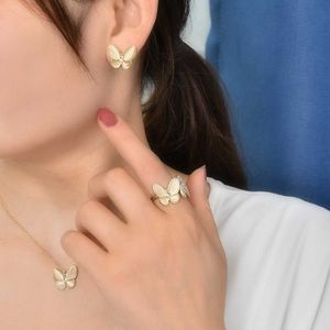 Easy Wear Van Ohrringe, wenn Liebhaber neue und einfache Schmetterlingsohrringe für Frauen einzigartig